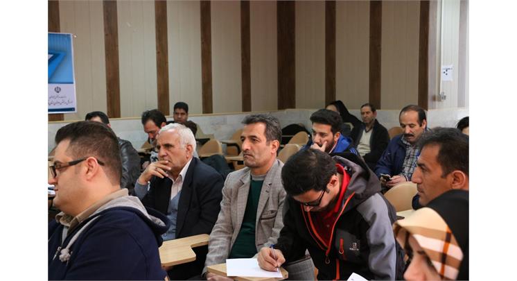 با حضور دبیرکل افتخاری انجمن ورزشی نویسان ایران؛ دوره آموزشی مبانی روزنامه نگاری ورزشی در اراک برگزار شد