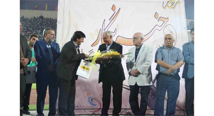 سازمان لیگ از خبرنگاران و عکاسان پیشکسوت تقدیر کرد