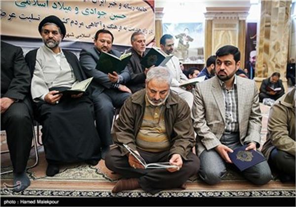 محمدمهدی دانی معاون آموزش و منابع انسانی و عباس توانگر قائم مقام خبرگزاری تسنیم در مراسم ترحیم میلاد حجت‌الاسلامی و حسین جوادی Close