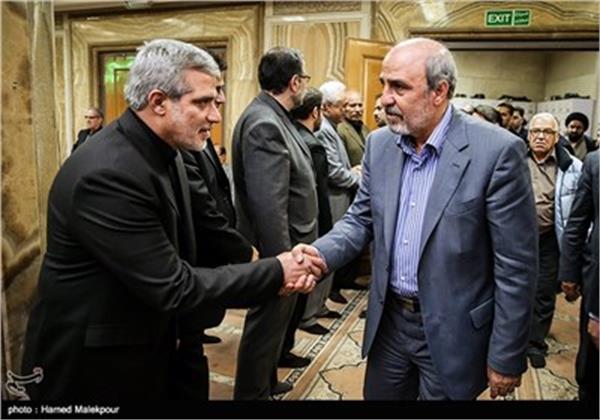 محمود گودرزی وزیر ورزش و جوانان و مجید قلی‌زاده مدیرعامل خبرگزاری تسنیم در مراسم ترحیم میلاد حجت‌الاسلامی و حسین جوادی