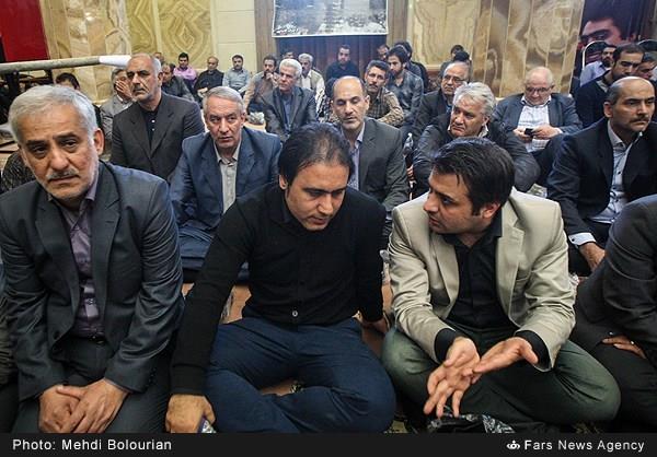 میثم زمان ابادی و مهدی مهدوی کیا در مراسم ترحیم میلاد حجت‌الاسلامی و حسین جوادی