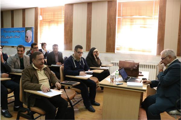 دوره آموزش روزنامه نگاری و افتتاح دفتر انجمن ورزشی نویسان در استان مرکزی