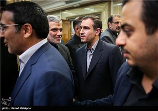 پرویز اسماعیلی معاون ارتباطات و اطلاع رسانی دفتر رئیس جمهور و مجید قلی‌زاده مدیرعامل خبرگزاری تسنیم در مراسم ترحیم میلاد حجت‌الاسلامی و حسین جوادی Close