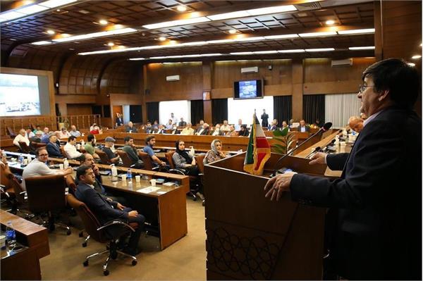 سخنرانی دکتر احمدی