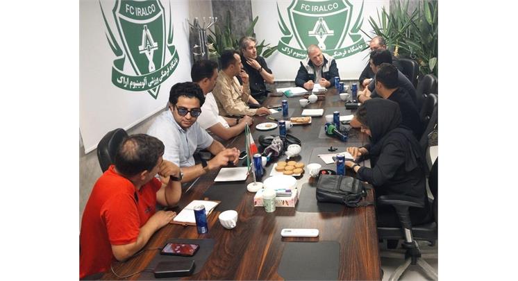 دیدار هیات‌مدیره انجمن ورزشی‌نویسان با مدیرعامل باشگاه آلومینیوم/آلومینیوم اراک با قدرت به مسیر خود ادامه می‌دهد