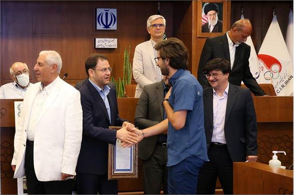 تقدیر از "امیررضا استواری"