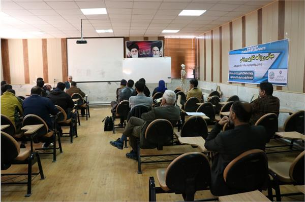 دوره آموزش روزنامه نگاری و افتتاح دفتر انجمن ورزشی نویسان در استان مرکزی